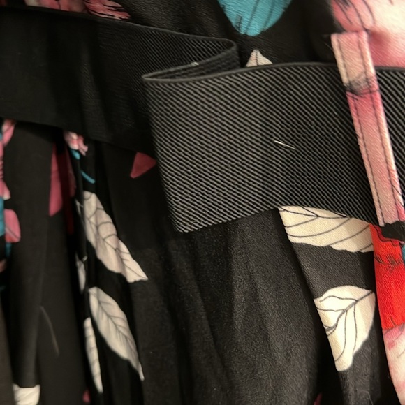 City Chic Tea Length Stretch Crepe Poppy Print Sleeveless Retro Romantic Dress - Picture 9 of 11